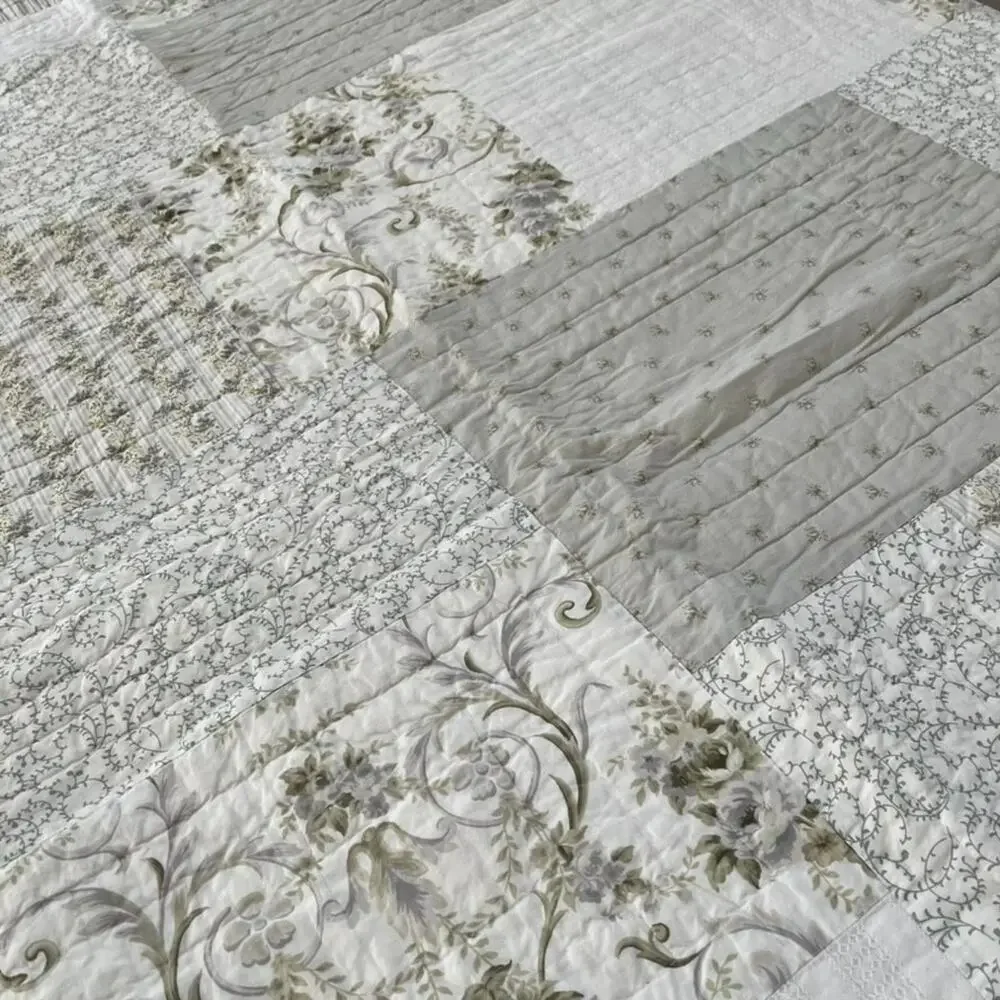 Vintage Chic Quilt Bedspread Gray Floral Patchwork Pattern 88 x 85 Ruffle Trim
